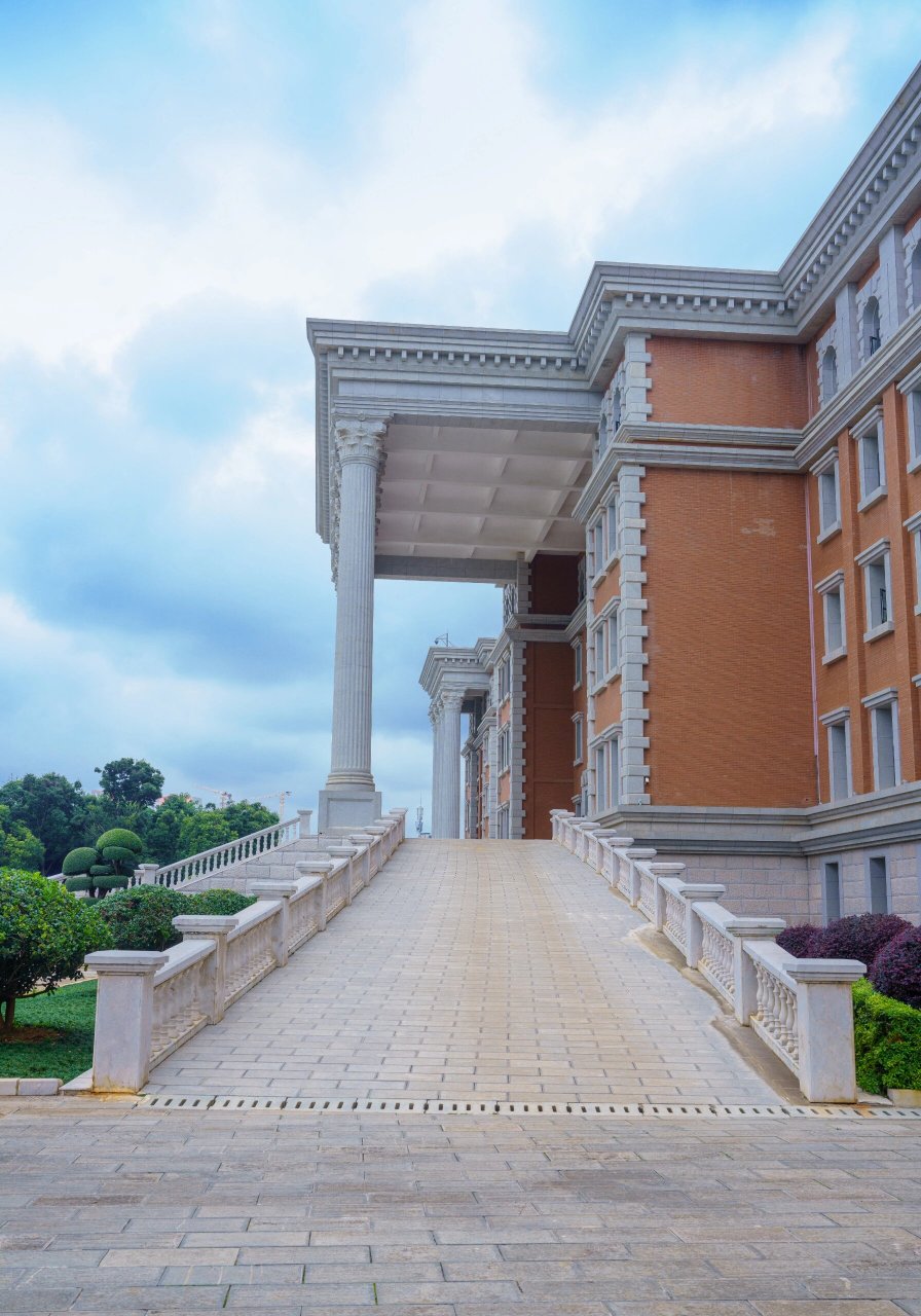 云南大学(云南大学研究生录取分数线)