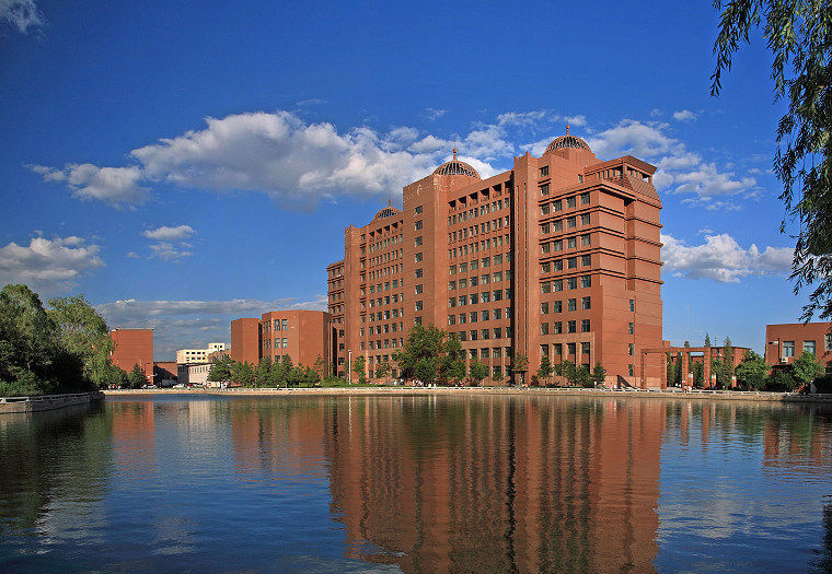 内蒙古大学(内蒙古大学是211吗)
